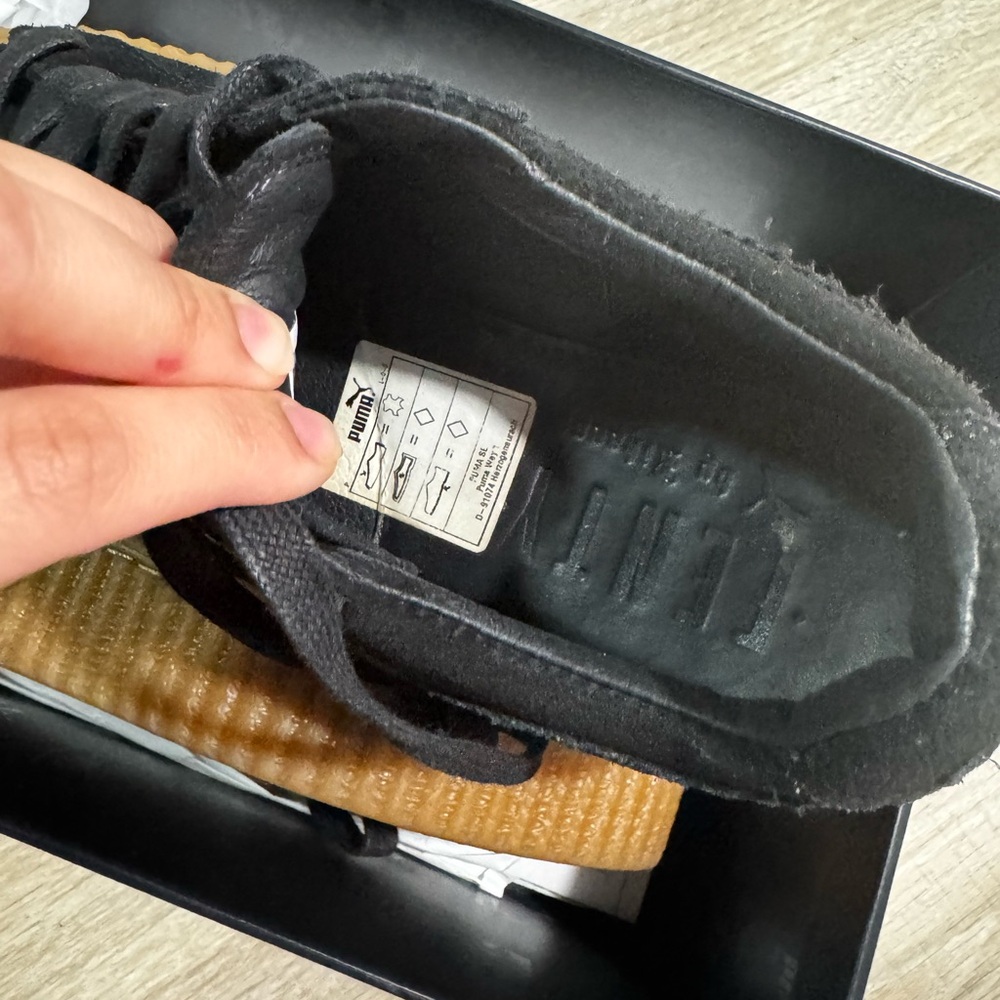 HOSTS PICK🎉Puma X Fenty 2016 release - Picture 6 of 6